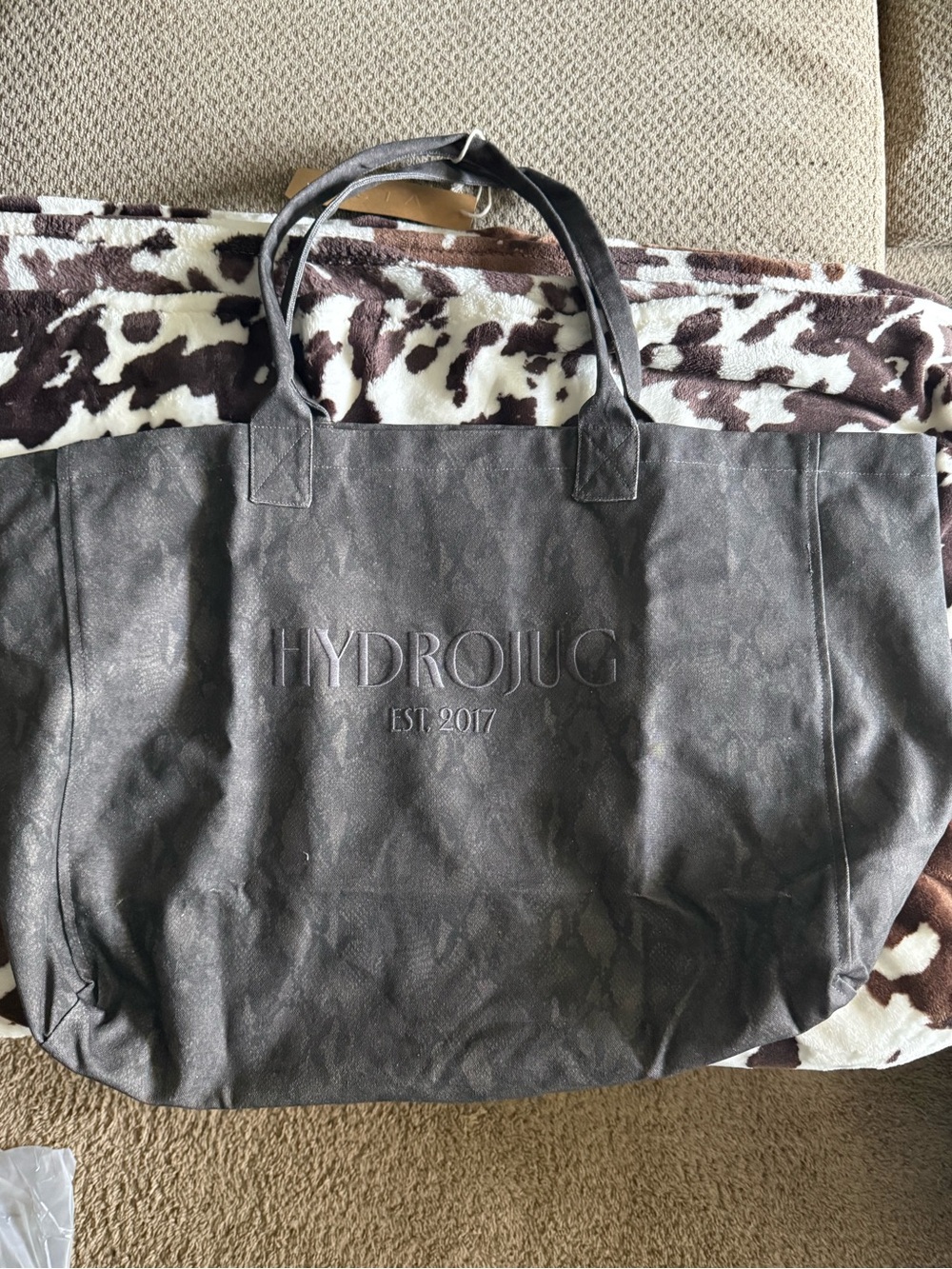HydroJug Acta Snakeskin tote NWT